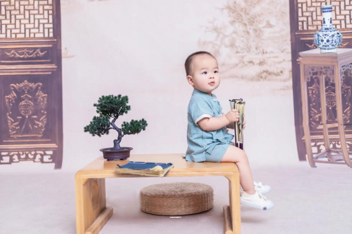 广东孕妇肚子上的黑线